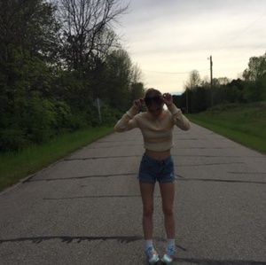 Meet your Posher, Chloe